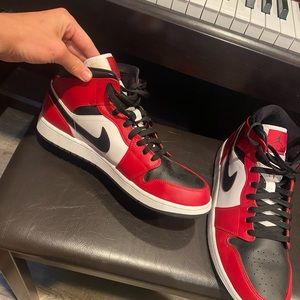 Jordan 1 chicago new worn 1 or twice